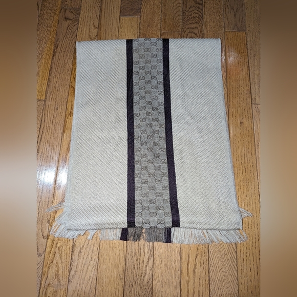 Gucci scarf - Picture 5 of 16